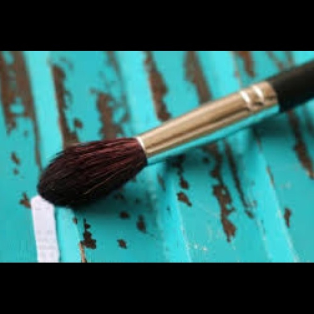 Bare Minerals Tapered Crease Defining Brush